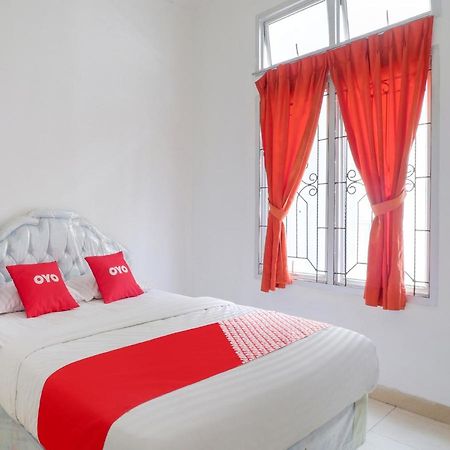 Oyo 2997 Grand Suites Palace 2 Sindanglaya Exterior foto